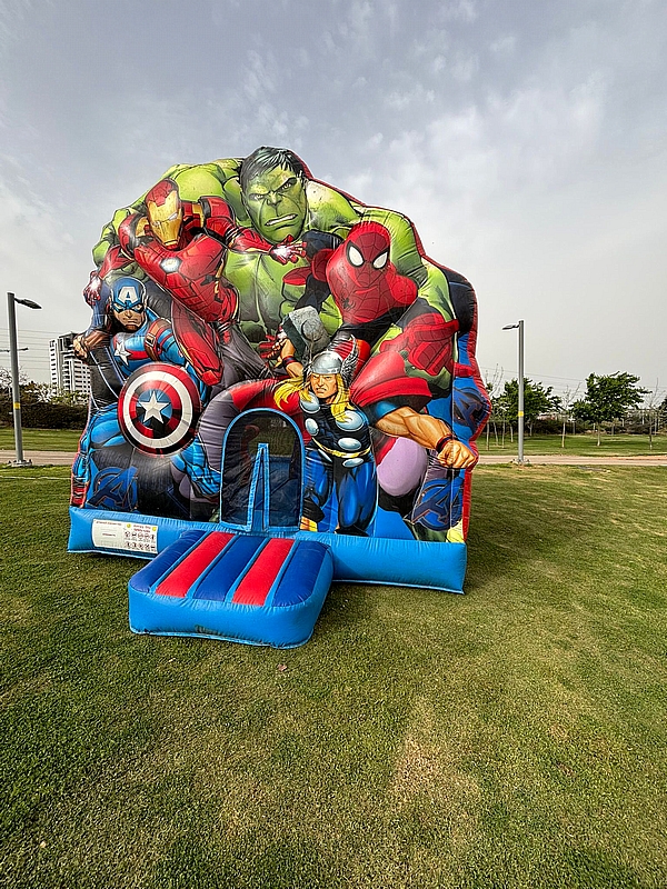 מתנפח גיבורי על